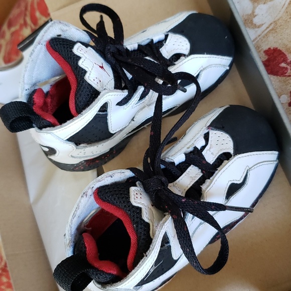 Jordan True Flight Toddler Basketball shoes EUC - Picture 3 of 10